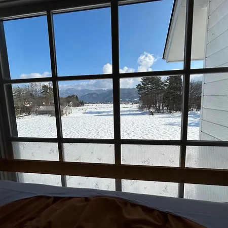 Hakuba Snow Fox Bed & Breakfast Exterior photo