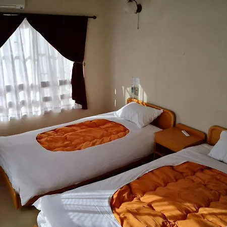 Hakuba Snow Fox Bed & Breakfast Exterior photo