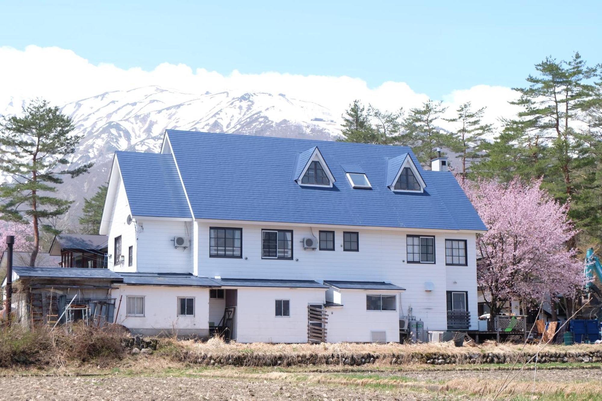 Snow Fox Bed & Breakfast Hakuba